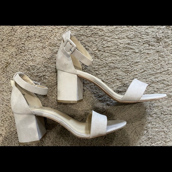 Summer Sandal - Picture 3 of 4